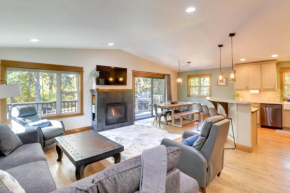 5 Mi to Whitefish Resort Home with Shared Hot Tub! Whitefish